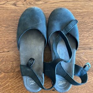 Dansko gray leather sandals size 40